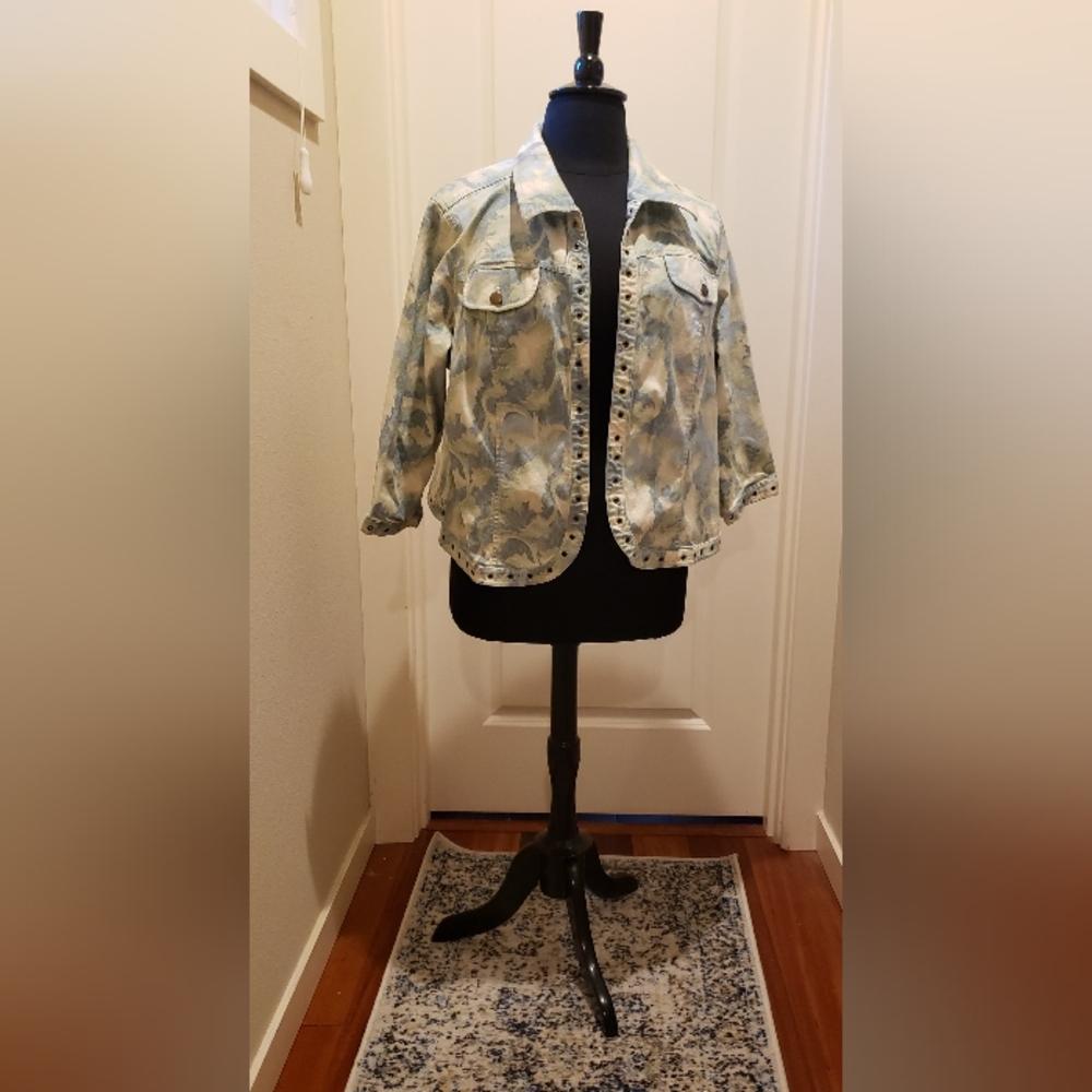 Stylish Multiples Womes Floral Jean Jacket With Gromets Detail & 3/4 Sleeves